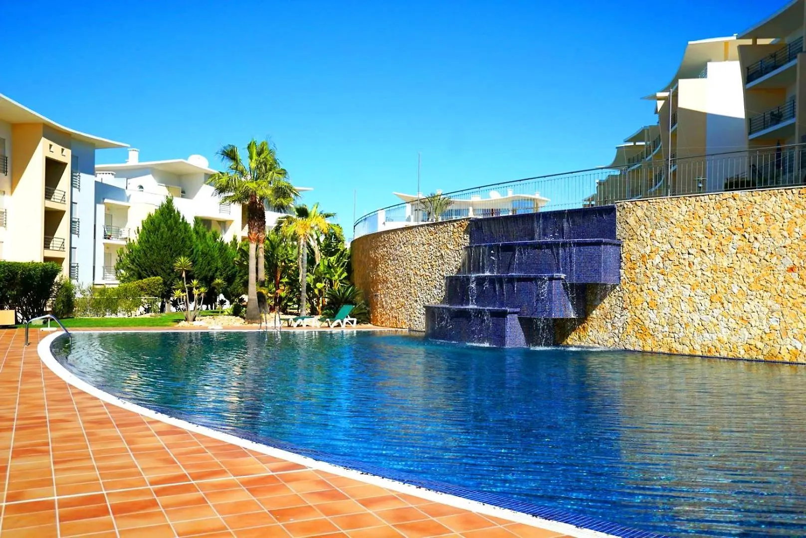 Azure Heaven By Becherish Albufeira 0*,